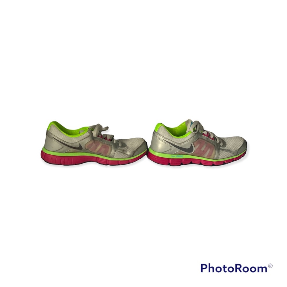 Nike dual fusion ST2 women’s running shoe size 9